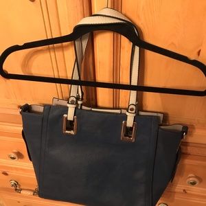 $8/ 3 items for $15- Navy blue purse